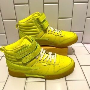 Fila F-14 Safety Yellow Hightop Sneakers Women’s 8.5 New with Tags